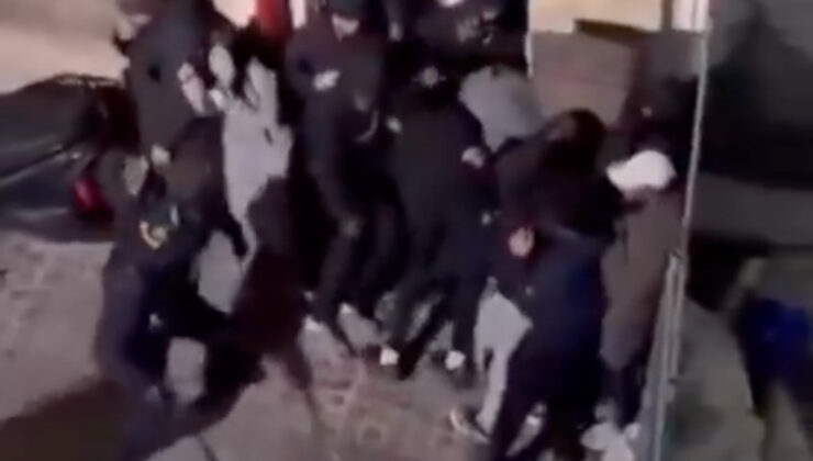 Fransız polisinin orantısız müdahalesi: Coplarla vurdular