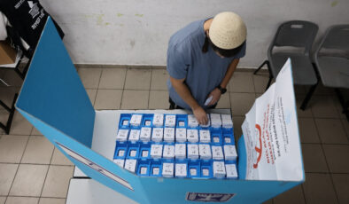 İsrail’de genel seçimler için oy verme işlemi başladı