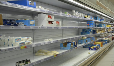 İtalya’da bazı kentlerde market rafları boşaldı