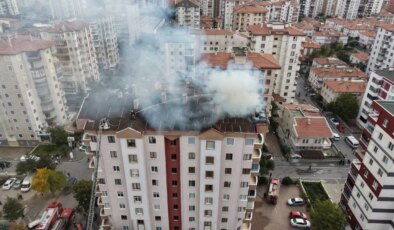 Kayseri’de 9 katlı apartmanın çatısında yangın paniği