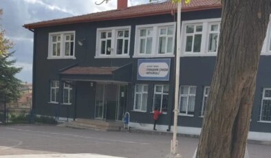 Kayseri’de okulda endişelendiren olay: 12 öğrenci hastaneye kaldırıldı