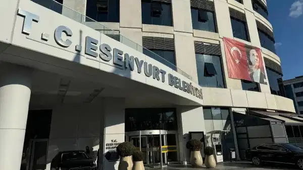 Kayyım yönetimindeki Esenyurt Belediyesi’ne operasyon: 17 kişi adliyeye sevk edildi