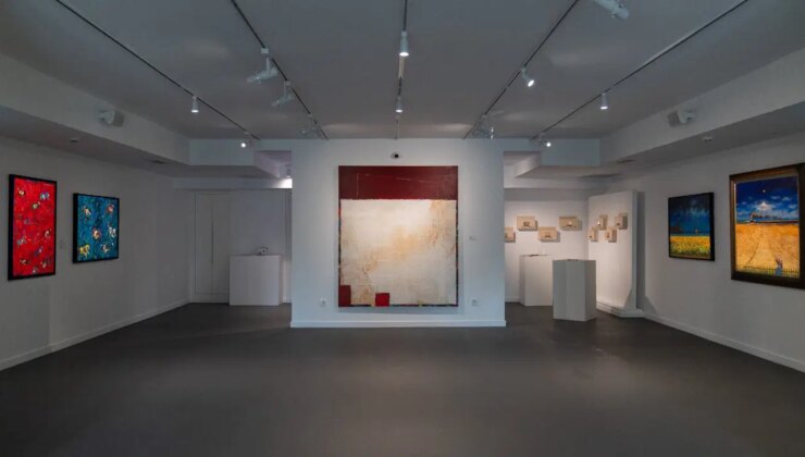 ‘Kıyı Hafızası’ Decollage Art Space’te ziyarete açıldı