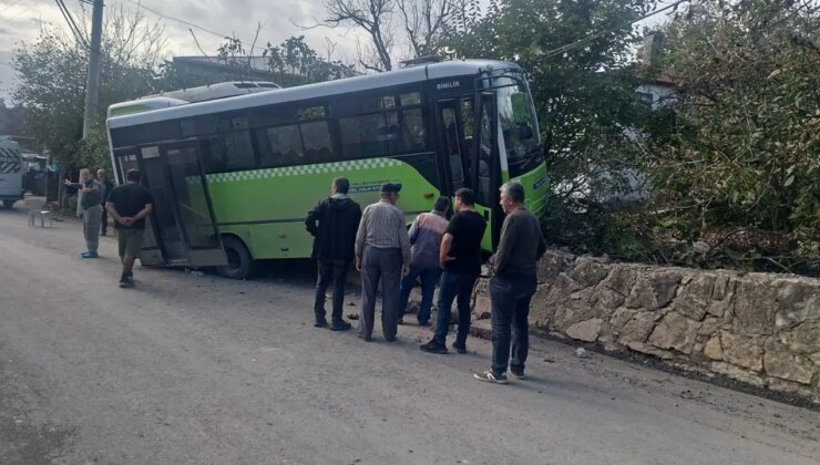 Kocaeli’nde özel halk otobüsü duvara çarptı: Çok sayıda yaralı var!
