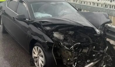 Koçarlı Belediye Başkanı ölümden döndü: Makam aracı hurdaya döndü