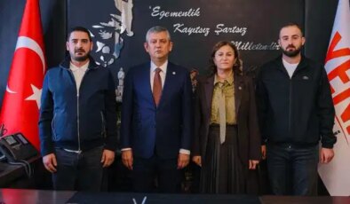 Narin Güran’ın ailesinden Özgür Özel’e ziyaret