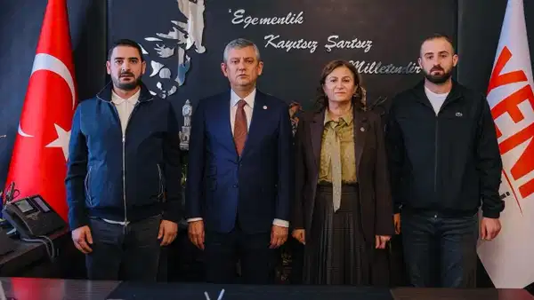 Narin Güran’ın ailesinden Özgür Özel’e ziyaret