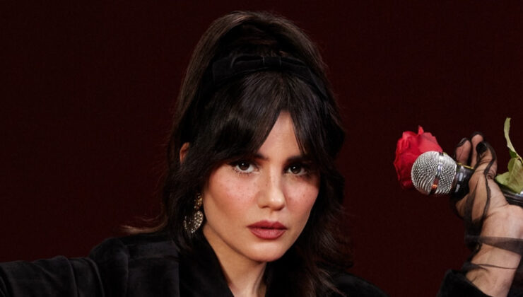 Oyuncu Zeynep Çamcı anne oldu! Bebekli ilk aile pozu geldi
