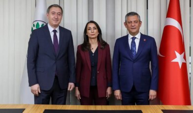 Özgür Özel, bugün DEM Parti heyetiyle görüşecek: Kritik buluşma saat 12.30’da