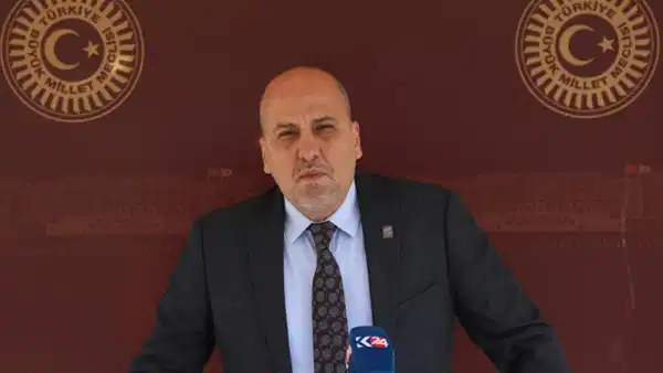 Rahatsızlanan Ahmet Şık hastaneye kaldırıldı, anjiyo oldu