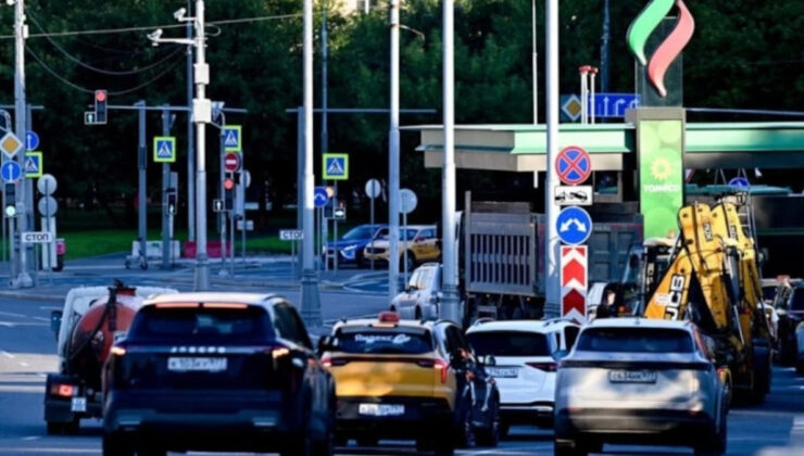 Rusya, yakıt ihracatını durdurma kararını bir kez daha uzattı