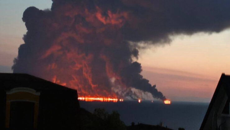 Rusya’nın Karadeniz liman kenti Soçi’de bulunan tankerde yangın çıktı