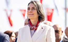 Sinem Dedetaş’tan yeni mesaj: ‘Boynunuz asla bükülmesin’