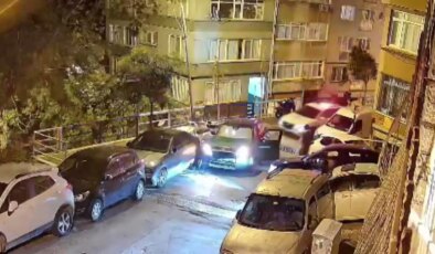Şişli’de ‘dur’ ihtarına uymadı: Park halindeki araçlara çarptı