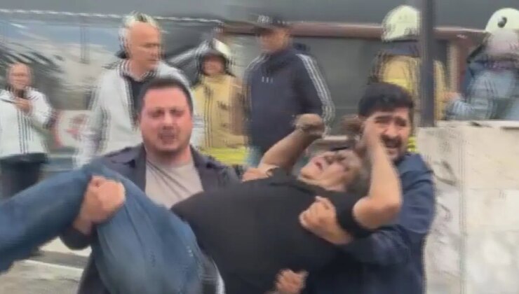 Son Dakika… İstanbul Kadıköy’de 8 katlı binada yangın: Mahsur kalanlar var!
