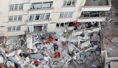 Son dakika… Maltepe’de çöken binada yangın çıktı!