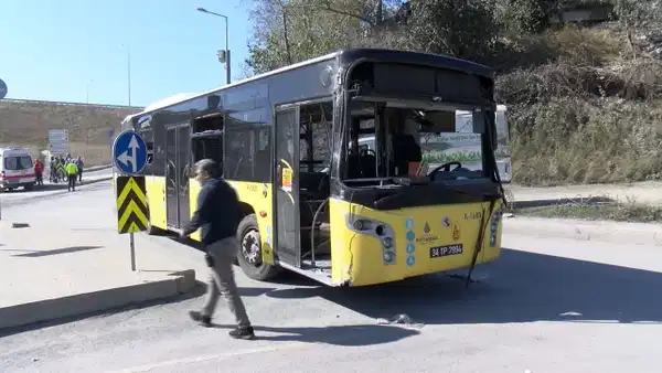 Sultangazi’de İETT otobüsü duvara çarptı: Yaralılar var