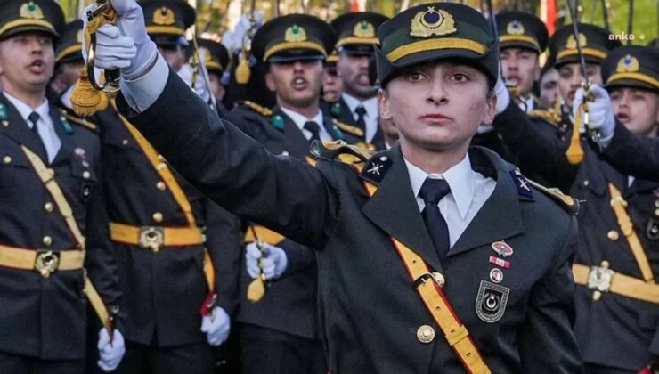 TSK’den ihraç edilen teğmen Ebru Eroğlu’nun babası işten çıkarıldı