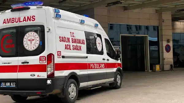 Van’da iki servis minibüsü çarpıştı: 8 yaralı