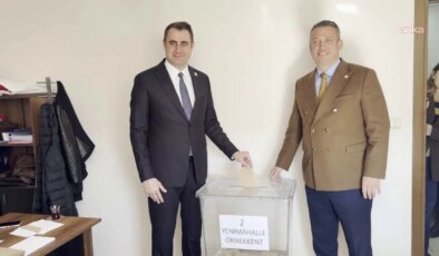YENİ Parti İzmir il başkanlığı ön seçiminde il başkan adayları oy kullandı